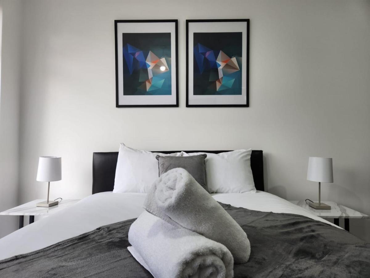 4 Bedroom 2 Bathroom Shared House - Near Bhx And Nec Birmingham Kültér fotó
