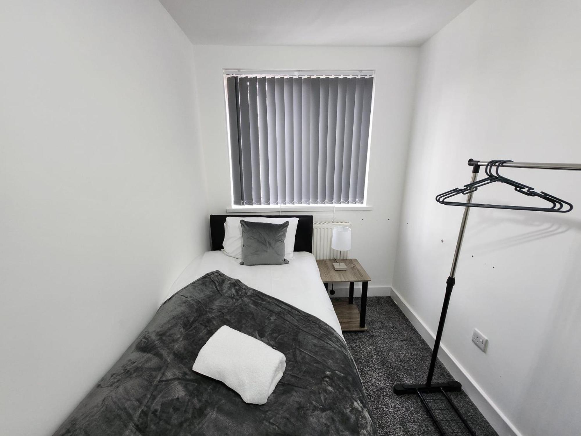 4 Bedroom 2 Bathroom Shared House - Near Bhx And Nec Birmingham Kültér fotó
