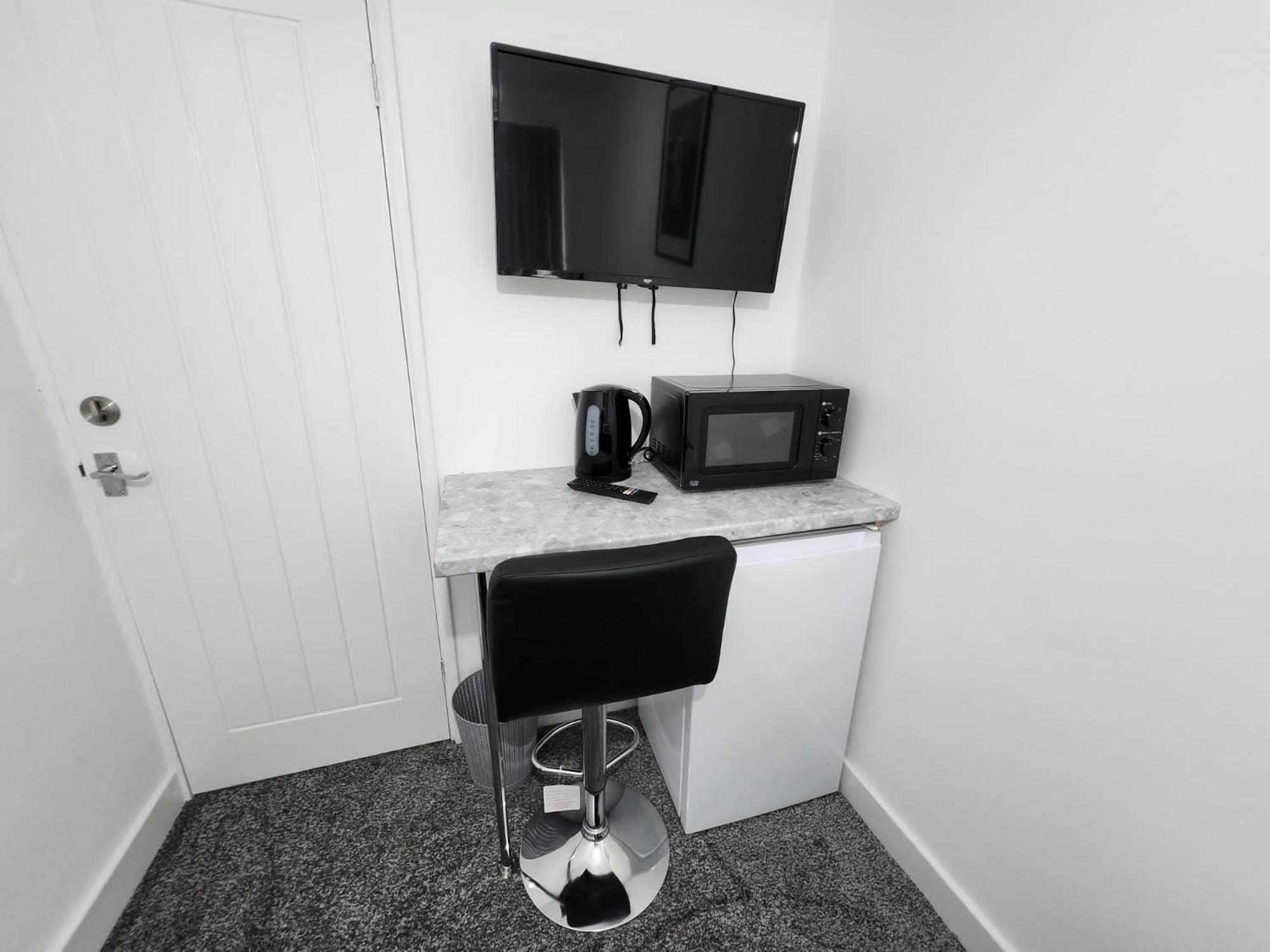 4 Bedroom 2 Bathroom Shared House - Near Bhx And Nec Birmingham Kültér fotó