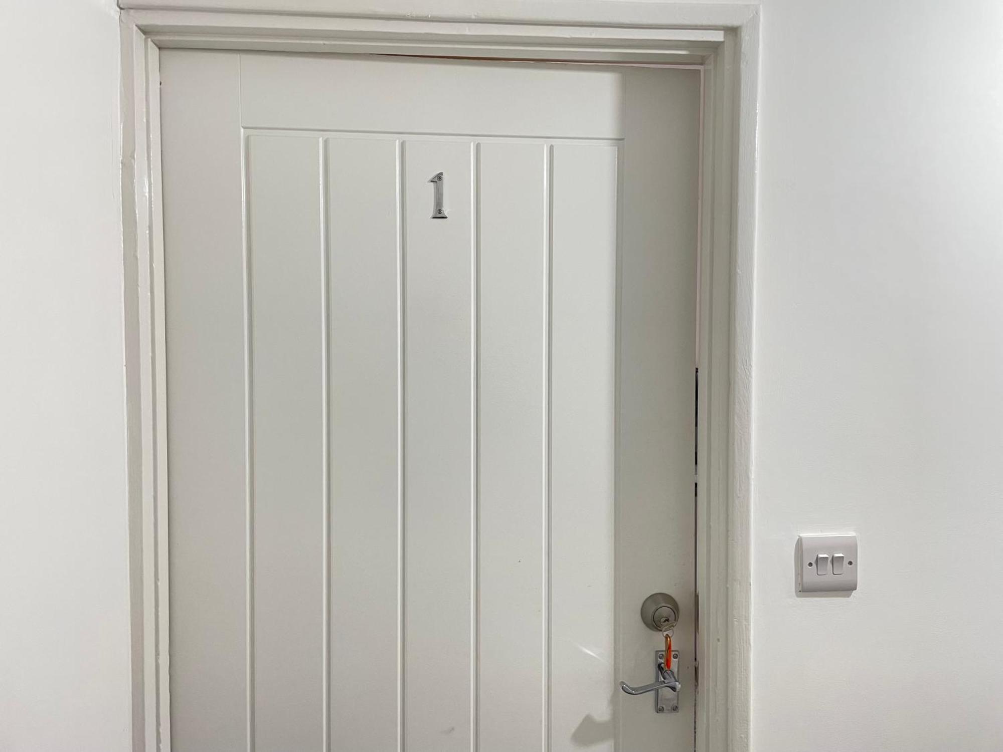 4 Bedroom 2 Bathroom Shared House - Near Bhx And Nec Birmingham Kültér fotó