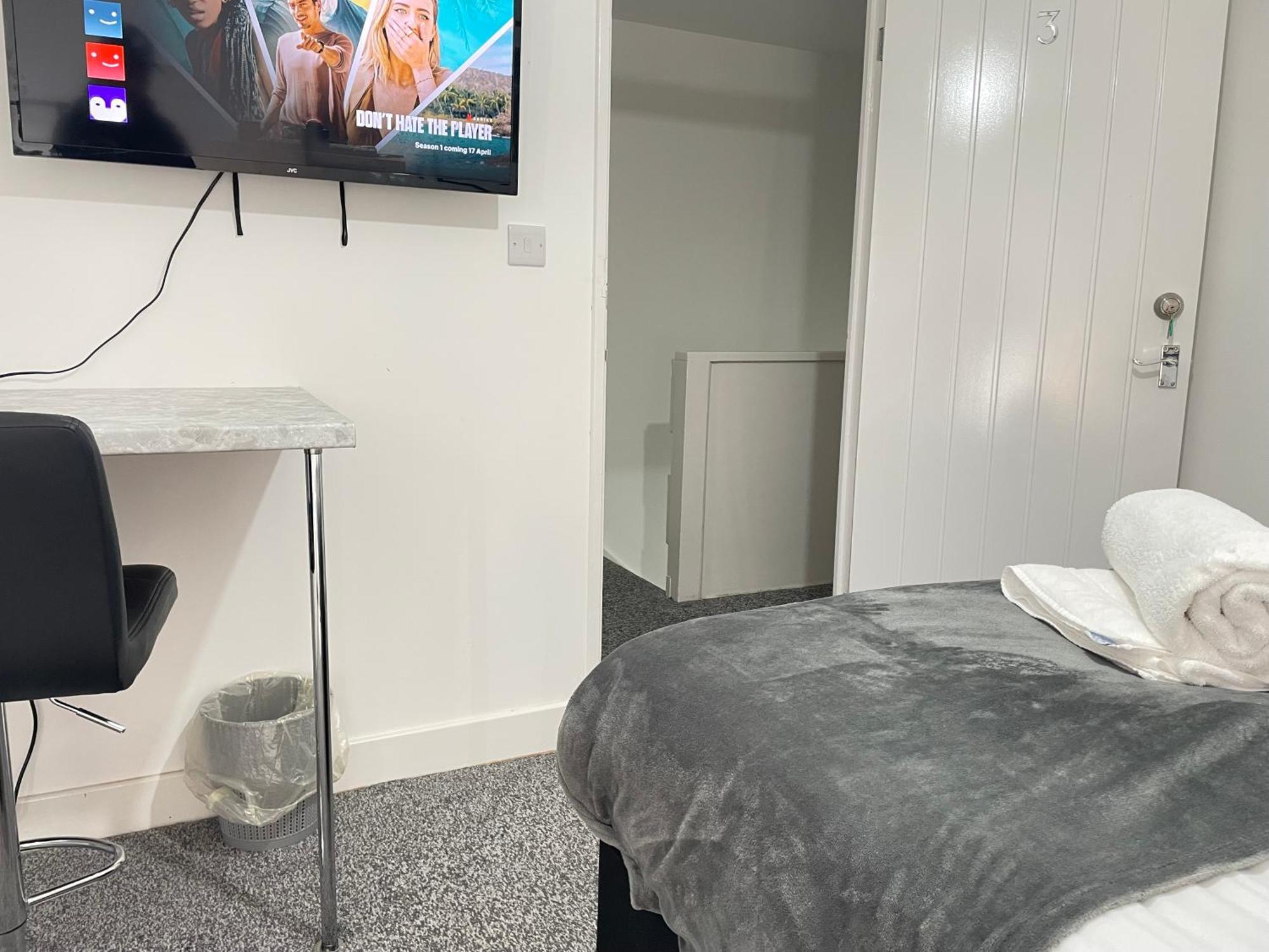4 Bedroom 2 Bathroom Shared House - Near Bhx And Nec Birmingham Kültér fotó