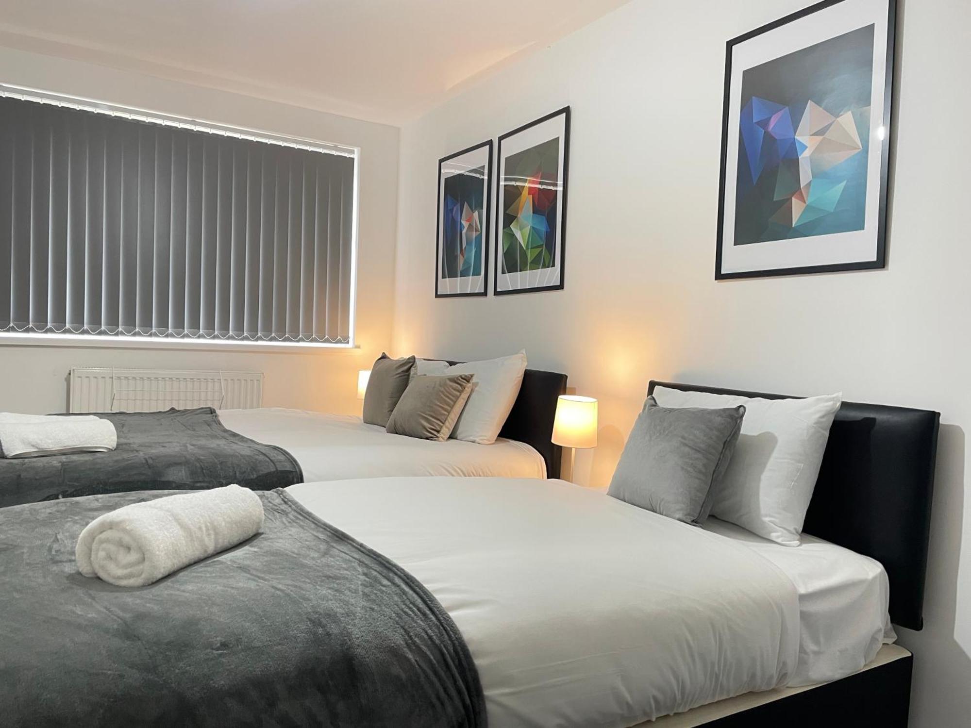 4 Bedroom 2 Bathroom Shared House - Near Bhx And Nec Birmingham Kültér fotó