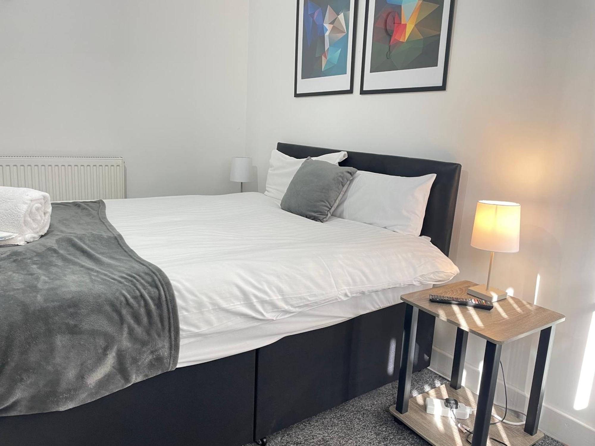 4 Bedroom 2 Bathroom Shared House - Near Bhx And Nec Birmingham Kültér fotó