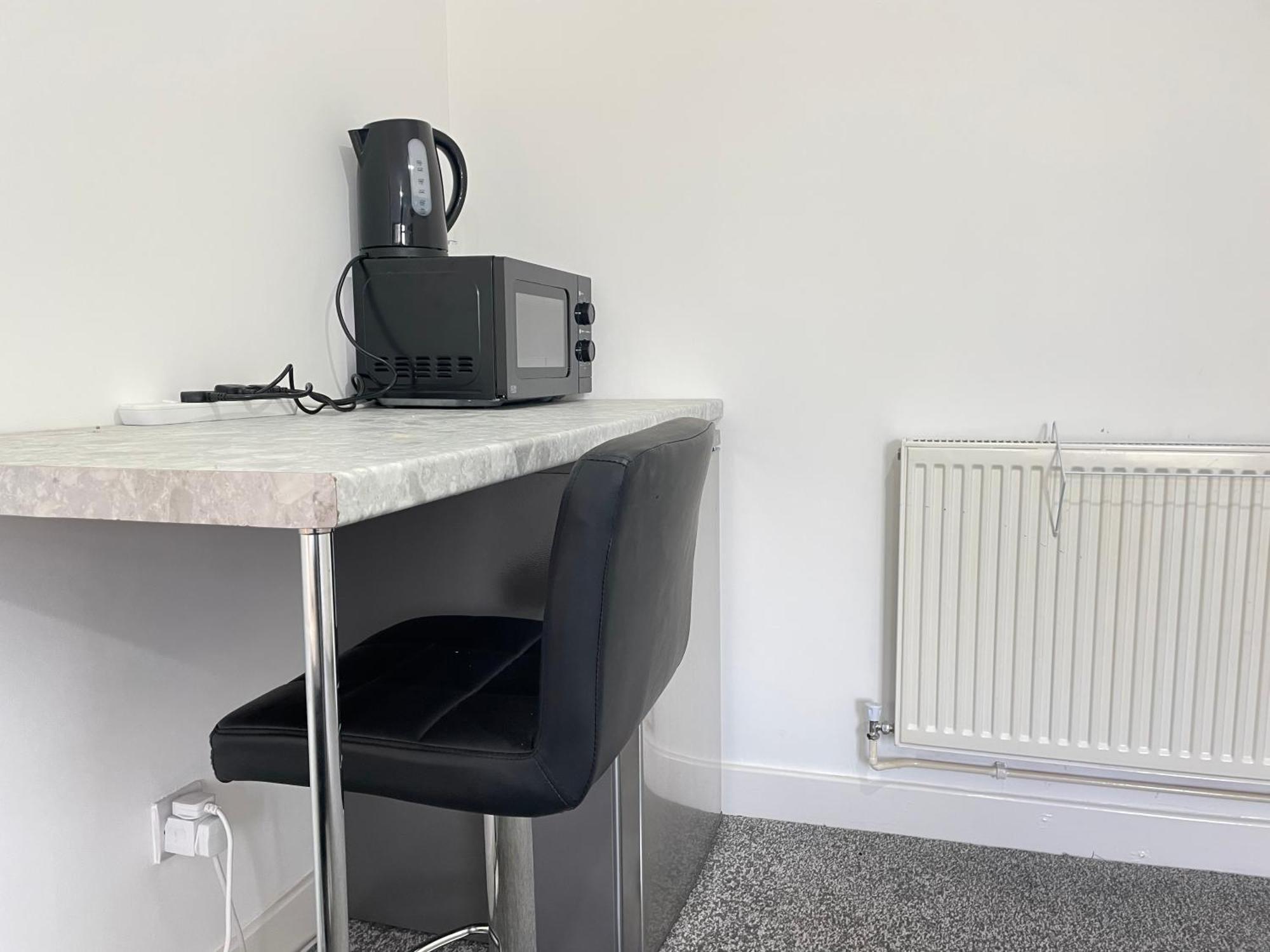 4 Bedroom 2 Bathroom Shared House - Near Bhx And Nec Birmingham Kültér fotó