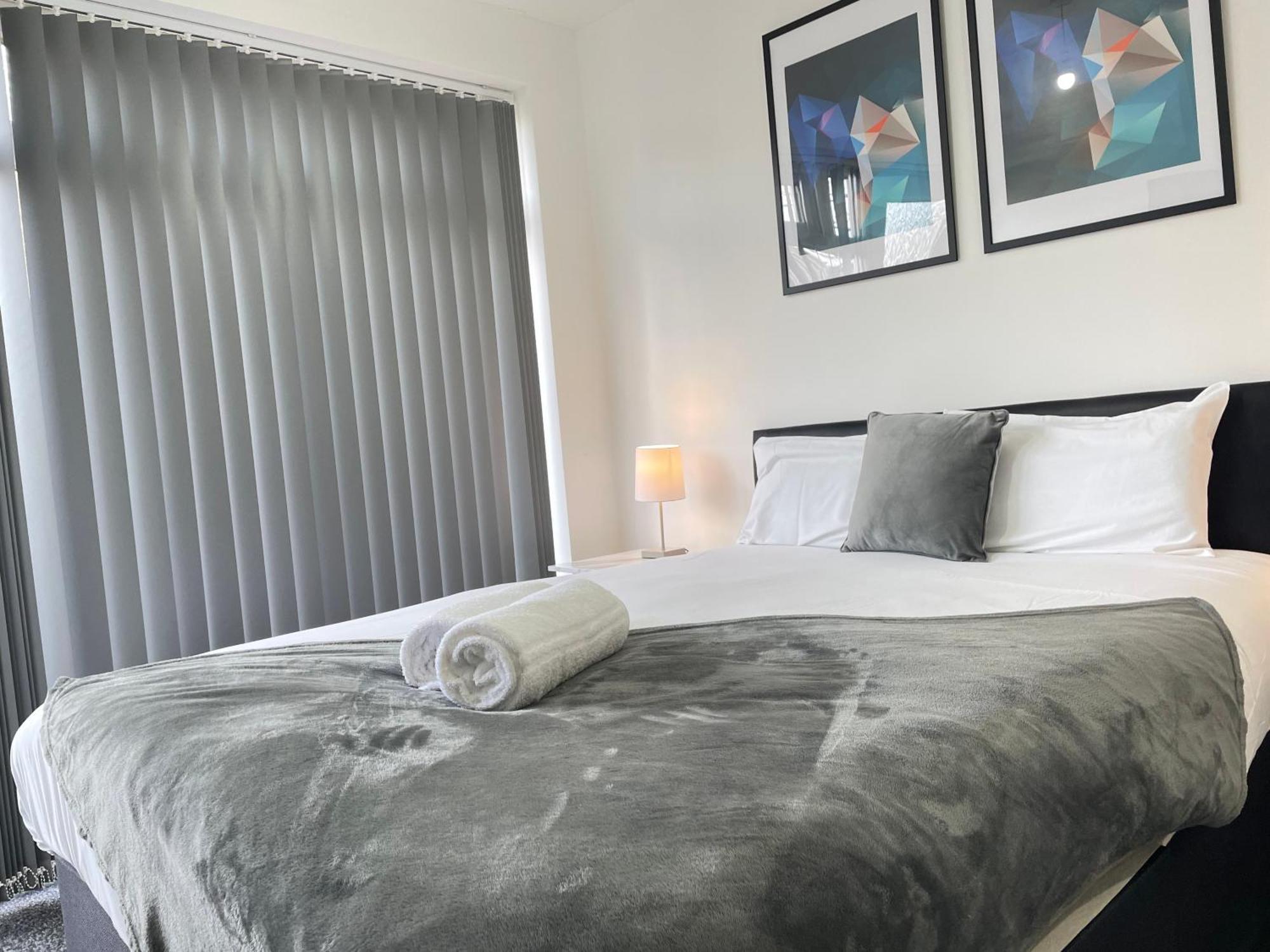 4 Bedroom 2 Bathroom Shared House - Near Bhx And Nec Birmingham Kültér fotó