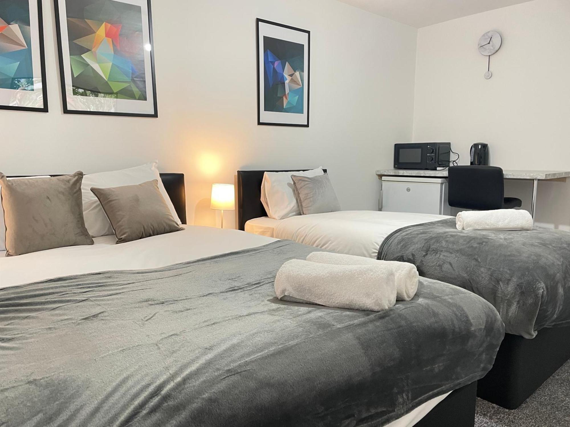 4 Bedroom 2 Bathroom Shared House - Near Bhx And Nec Birmingham Kültér fotó
